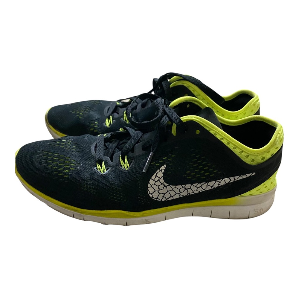 Nike Sneakers Like NEW - Black and lemon color - Excellent Quality, comf…